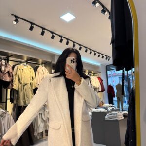 Beyaz Kemerli Ceket Mont