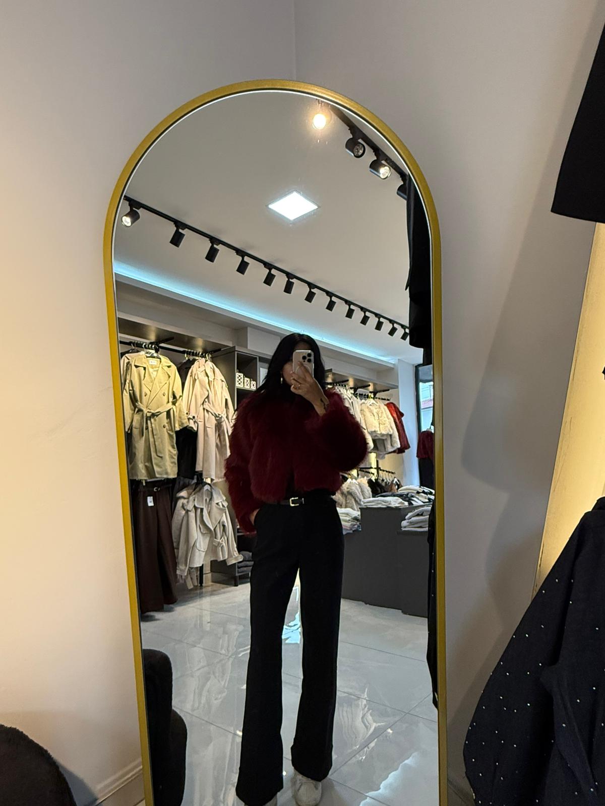 Sezonun Trendi: Bordo Peluş Kürk Ceket - Görsel 7