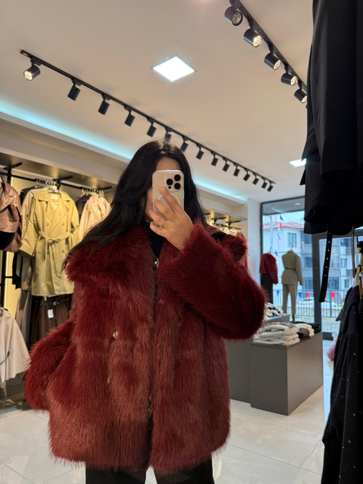 Göz Alıcı Lüks: Premium Kalite Bordo Kürk - Görsel 2
