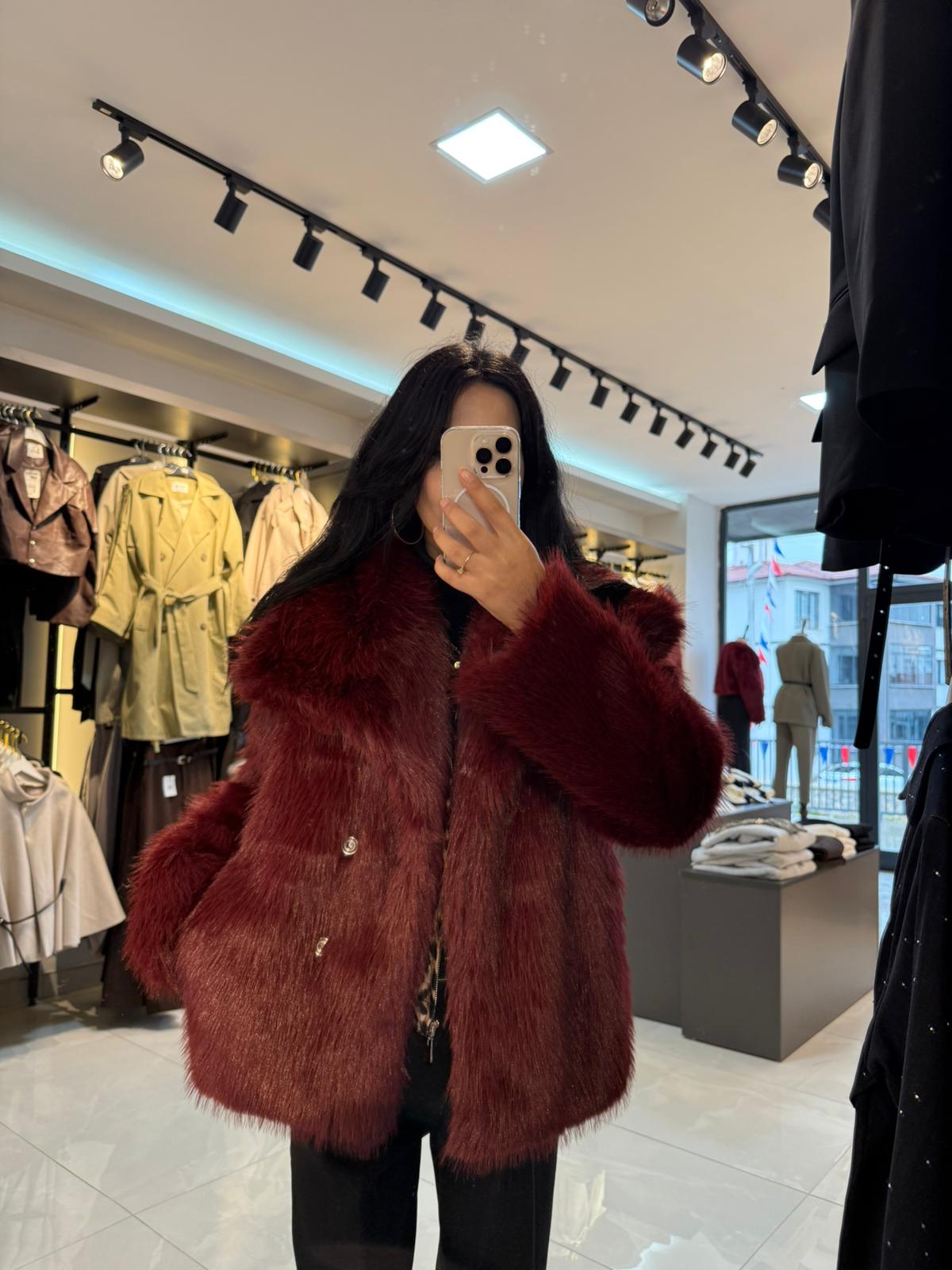 Göz Alıcı Lüks: Premium Kalite Bordo Kürk - Görsel 6